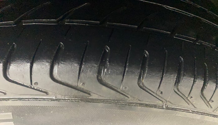 2018 Hyundai Elite i20 SPORTZ 1.2, Petrol, Manual, 85,428 km, Right Front Tyre Tread