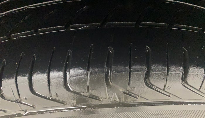 2018 Hyundai Elite i20 SPORTZ 1.2, Petrol, Manual, 85,428 km, Left Front Tyre Tread