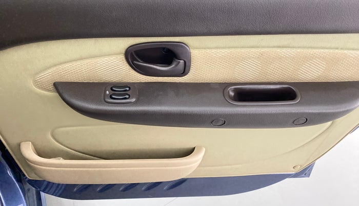 2012 Hyundai Santro Xing GL PLUS, Petrol, Manual, 9,697 km, Driver Side Door Panels Control