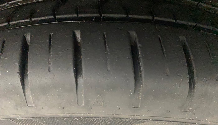 2019 Toyota Glanza G ISG, Petrol, Manual, 36,117 km, Right Front Tyre Tread