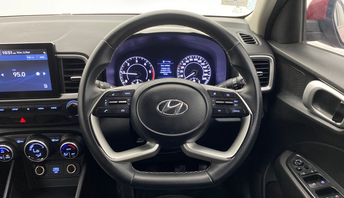 2020 Hyundai VENUE SX (O) 1.5 CRDI, Diesel, Manual, 43,055 km, Steering Wheel Close Up
