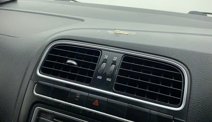2013 Volkswagen Polo HIGHLINE1.2L, Petrol, Manual, 68,125 km, AC Unit - Front vent has minor damage