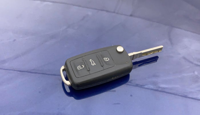 2013 Volkswagen Polo HIGHLINE1.2L, Petrol, Manual, 68,125 km, Lock system - Remote key not working