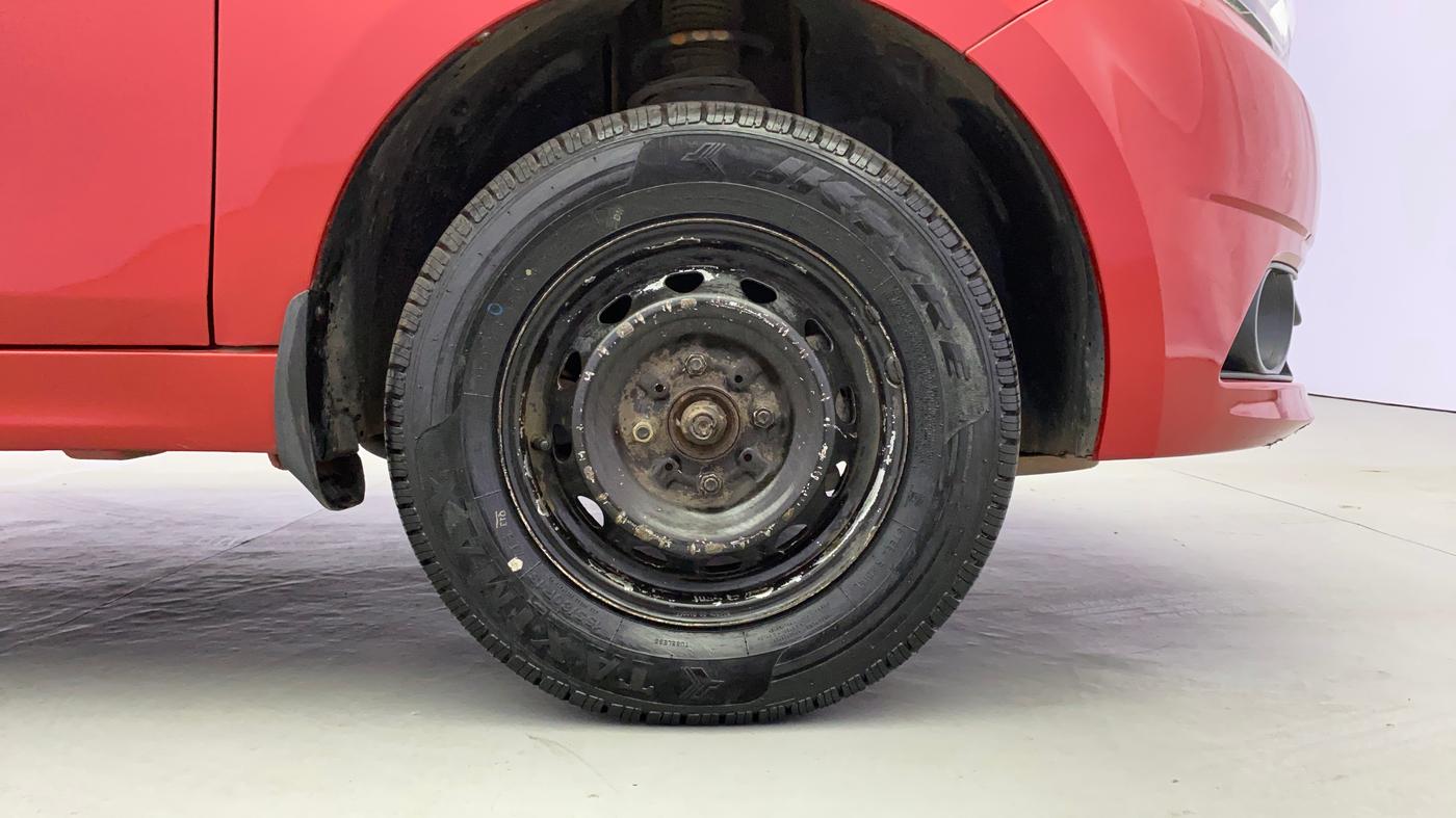 2018 Tata Tiago XE PETROL, Petrol, Manual, 50,624 km, Right Front Wheel