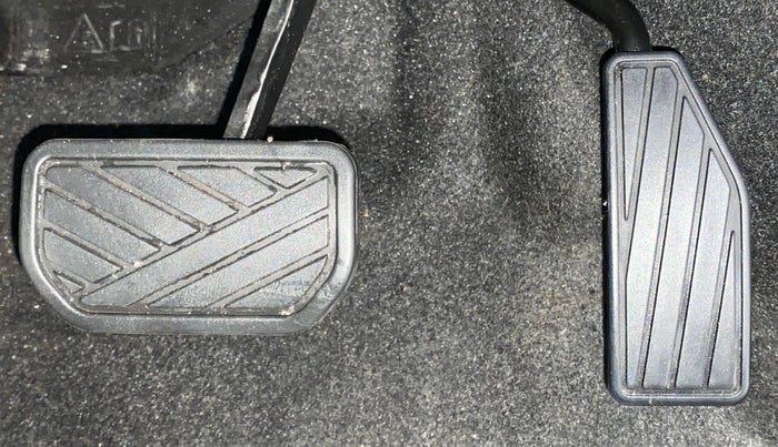 2021 Maruti IGNIS ZETA 1.2 K12 AMT, Petrol, Automatic, 1,568 km, Pedals