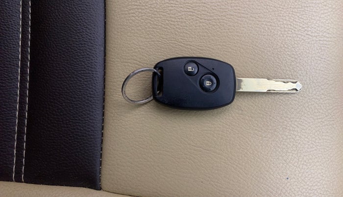 2017 Honda Amaze 1.2L I-VTEC S AT, Petrol, Automatic, 69,570 km, Key Close Up