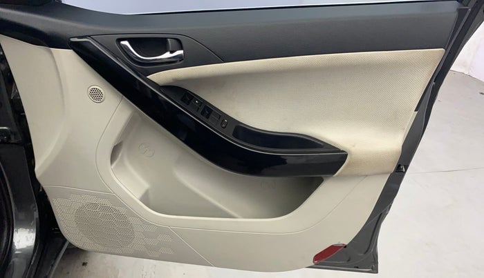 2021 Tata NEXON XZ PETROL, Petrol, Manual, 35,660 km, Driver Side Door Panels Control
