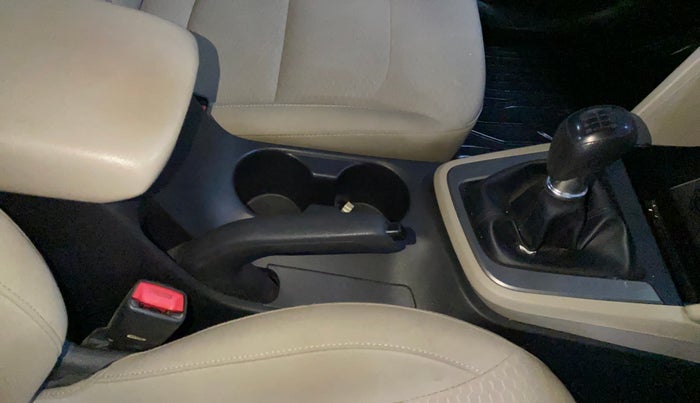 2019 Hyundai New Elantra 2.0 S PETROL, Petrol, Manual, 61,665 km, Gear Lever