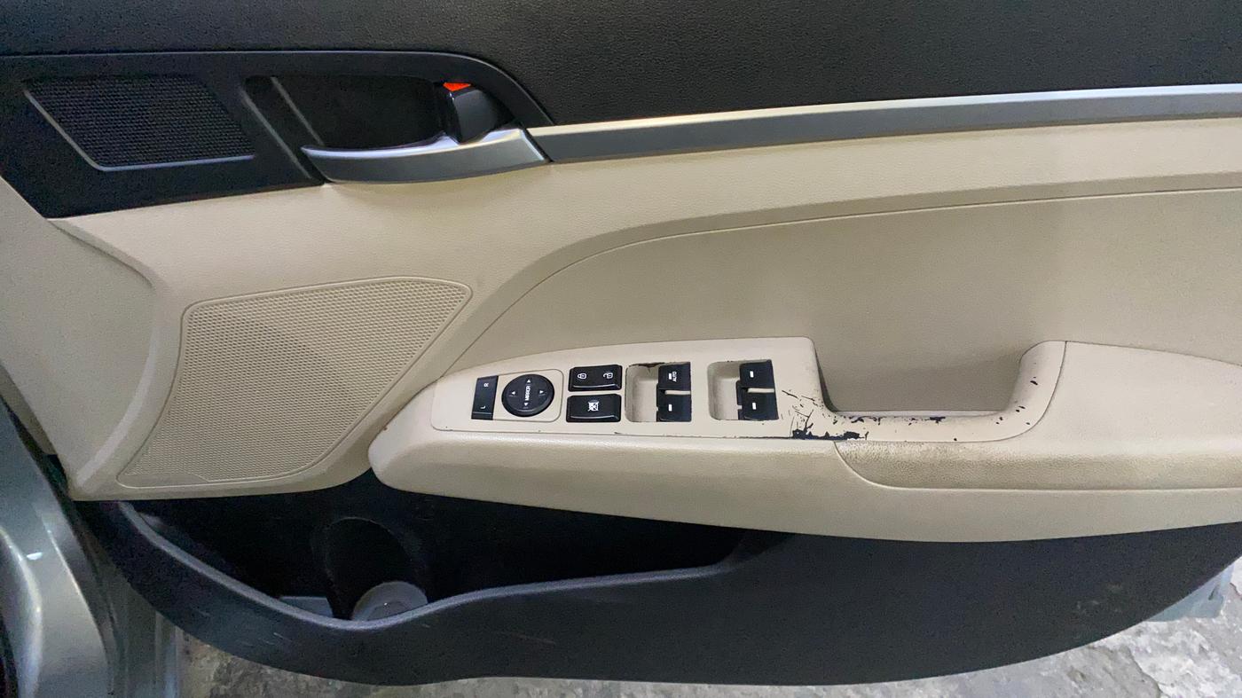 2019 Hyundai New Elantra 2.0 S PETROL, Petrol, Manual, 61,665 km, Driver Side Door Panels Control