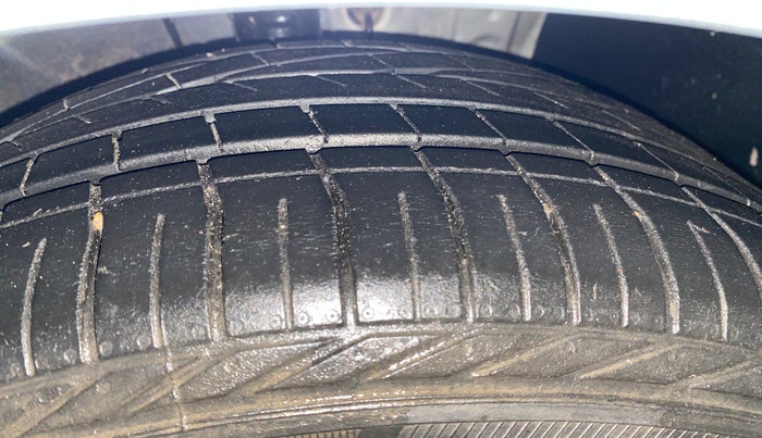 2019 Hyundai New Elantra 2.0 S PETROL, Petrol, Manual, 61,665 km, Right Front Tyre Tread