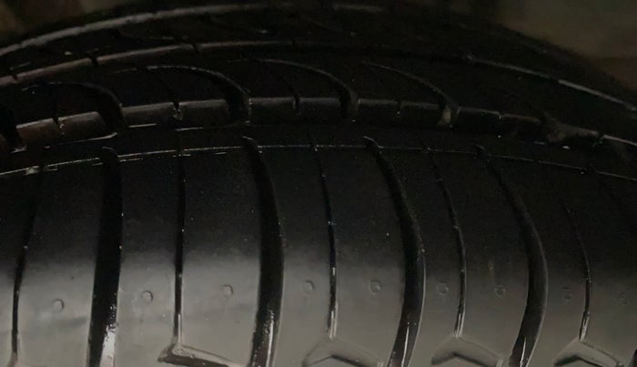 2017 Tata Tiago XZ PETROL, Petrol, Manual, 60,883 km, Right Rear Tyre Tread