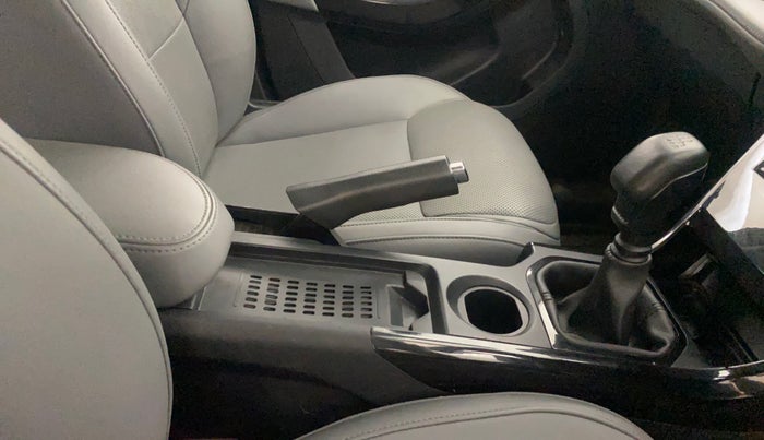 2025 Tata NEXON Fearless Plus (PS) 1.2 iCNG 6MT Dual Tone, CNG, Manual, 15,521 km, Gear Lever