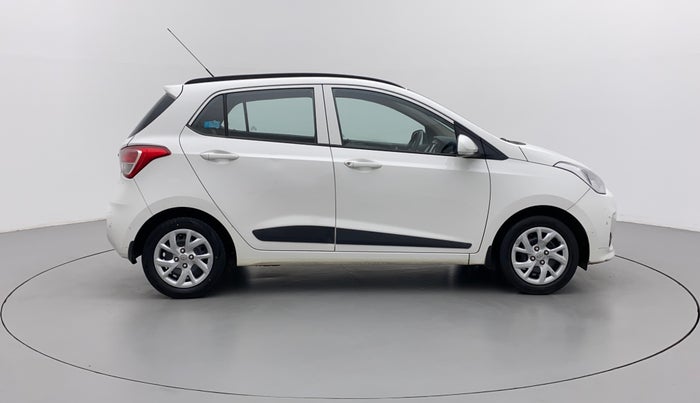 2017 Hyundai Grand i10 SPORTZ (O) 1.2 KAPPA VTVT, Petrol, Manual, 37,126 km, Right Side View