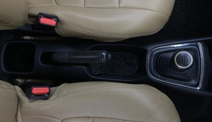 2018 Honda Amaze 1.5L I-DTEC S, Diesel, Manual, 74,225 km, Gear Lever