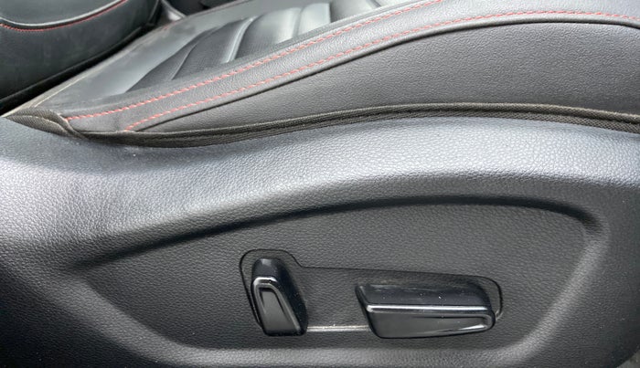 2020 KIA SELTOS GTX + AT PETROL, Petrol, Automatic, 9,417 km, Driver Side Adjustment Panel