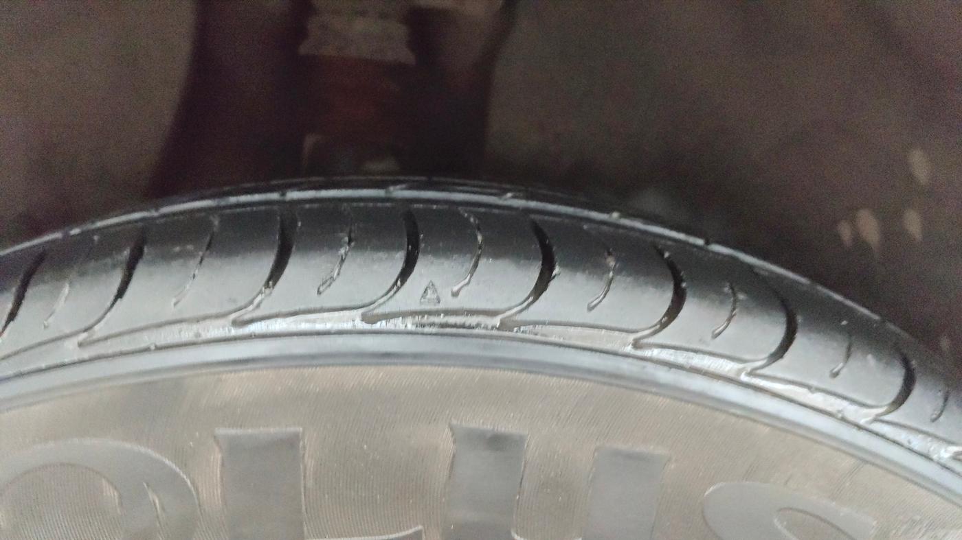 2016 Hyundai Creta SX PLUS 1.6 PETROL, Petrol, Manual, 92,189 km, Right Rear Tyre Tread