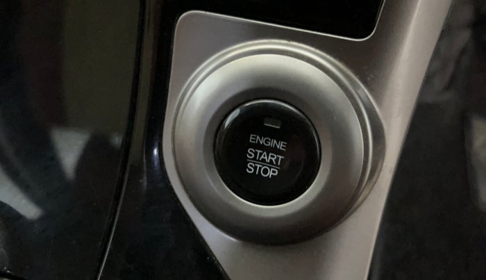2019 Mahindra XUV500 W7 AT, Diesel, Automatic, 61,362 km, Keyless Start/ Stop Button