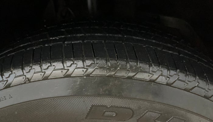 2019 Mahindra XUV500 W7 AT, Diesel, Automatic, 61,362 km, Right Front Tyre Tread