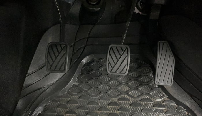 2018 Maruti IGNIS DELTA 1.2, Petrol, Manual, 24,292 km, Pedals