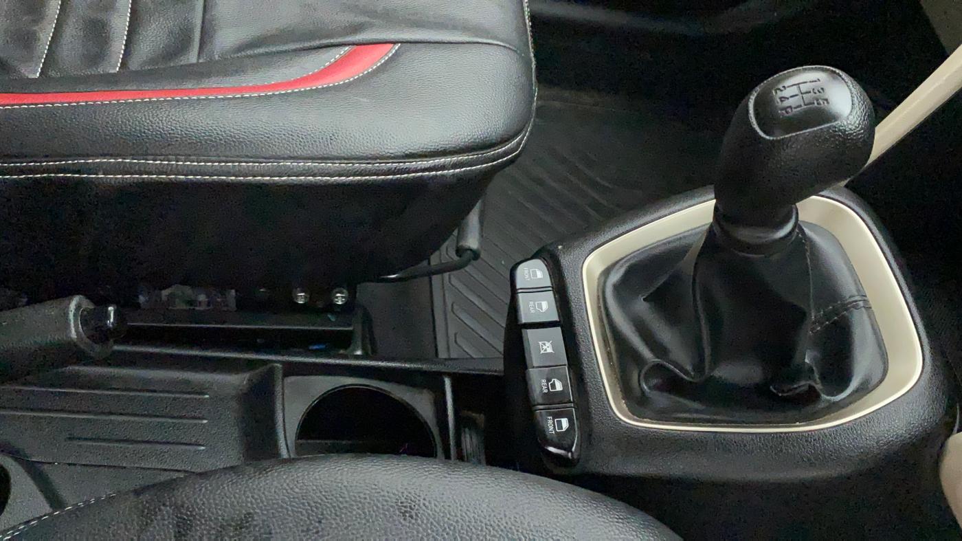 2019 Hyundai NEW SANTRO SPORTZ MT, Petrol, Manual, 31,182 km, Gear Lever