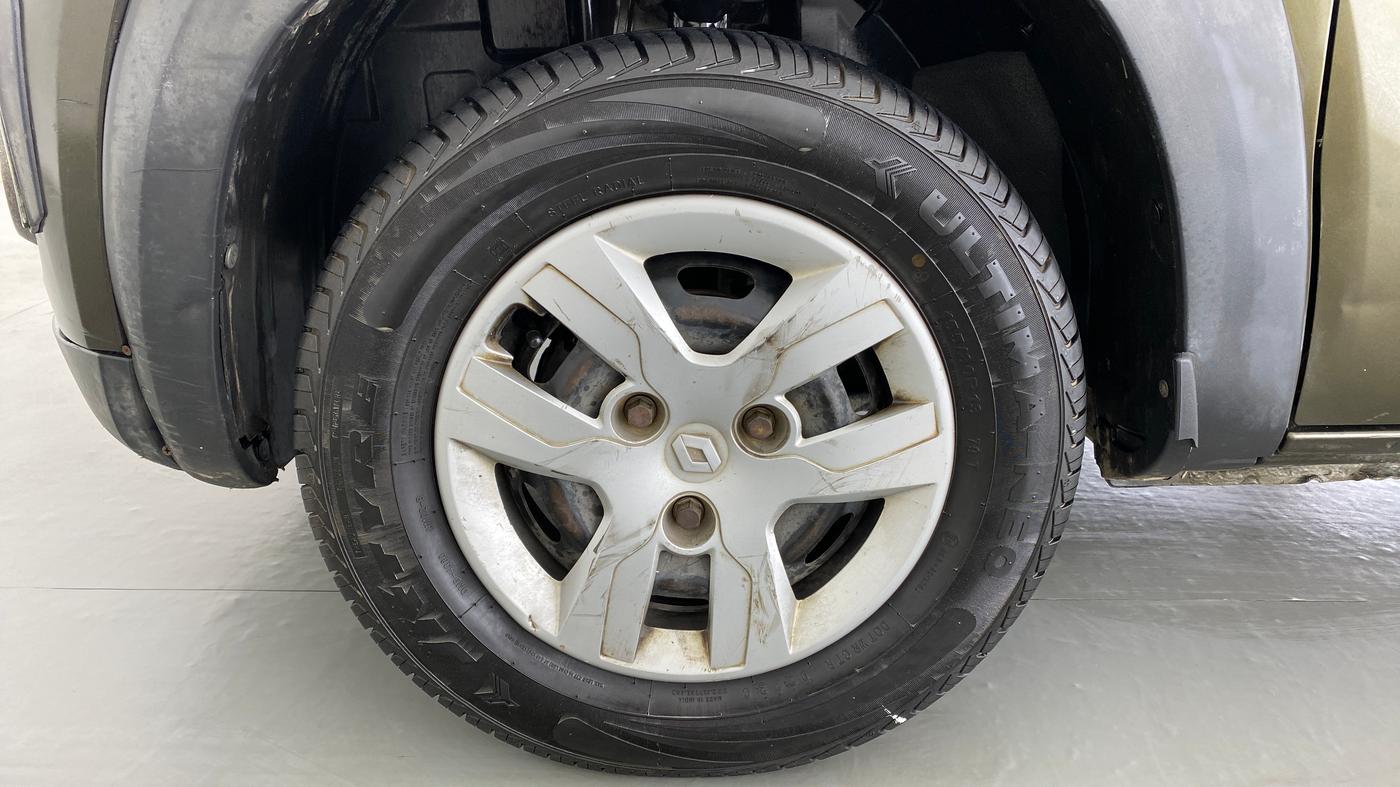 2016 Renault Kwid RXT, Petrol, Manual, 92,744 km, Left Front Wheel