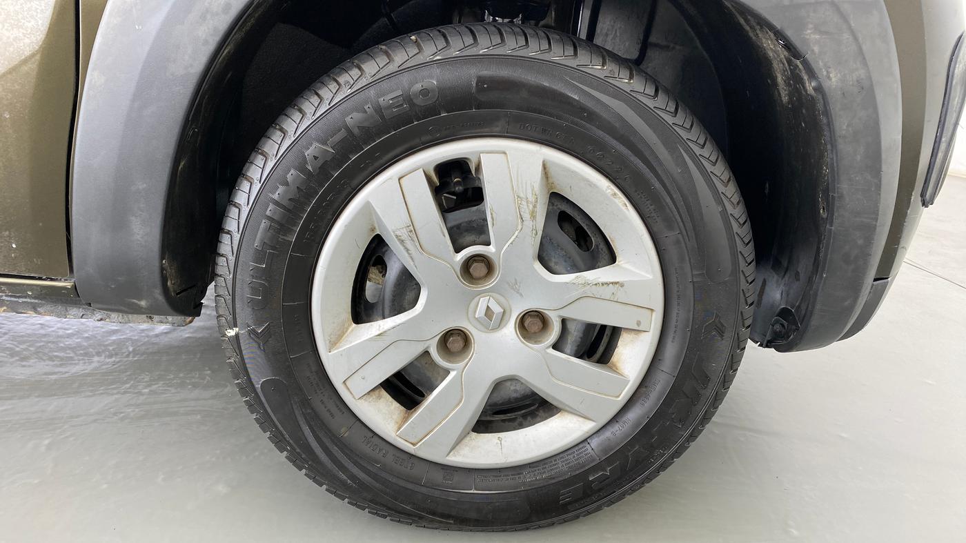 2016 Renault Kwid RXT, Petrol, Manual, 92,744 km, Right Front Wheel