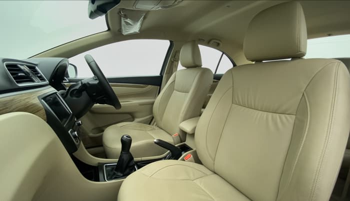 2020 Maruti Ciaz ALPHA 1.5 MT VTVT SHVS, Petrol, Manual, 5,814 km, Right Side Front Door Cabin