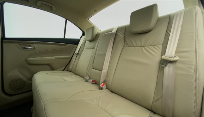 2020 Maruti Ciaz ALPHA 1.5 MT VTVT SHVS, Petrol, Manual, 5,814 km, Right Side Rear Door Cabin