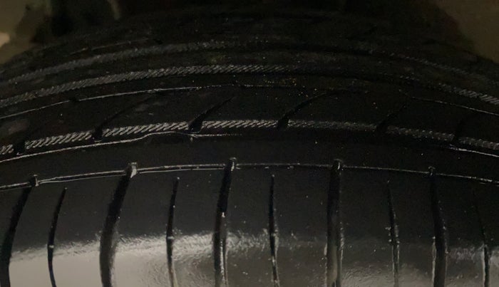 2017 Hyundai Grand i10 SPORTZ 1.2 KAPPA VTVT, Petrol, Manual, 59,459 km, Right Rear Tyre Tread