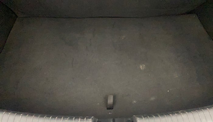 2017 Hyundai Grand i10 SPORTZ 1.2 KAPPA VTVT, Petrol, Manual, 59,459 km, Boot Inside