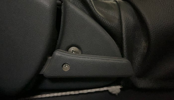 2016 Maruti Alto 800 LXI, Petrol, Manual, 65,194 km, Driver Side Adjustment Panel