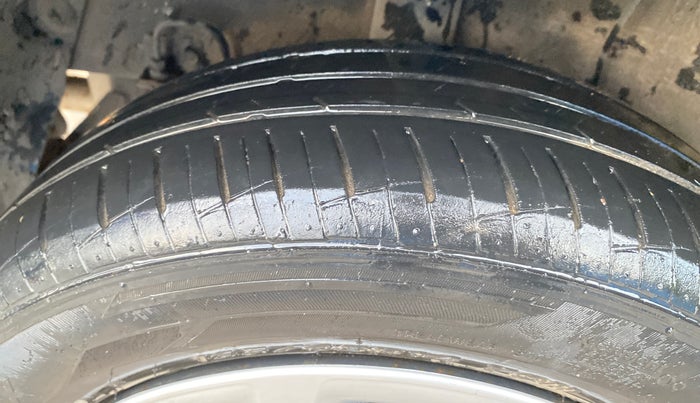 2020 Hyundai Grand i10 MAGNA 1.2 KAPPA VTVT, Petrol, Manual, 29,664 km, Right Rear Tyre Tread