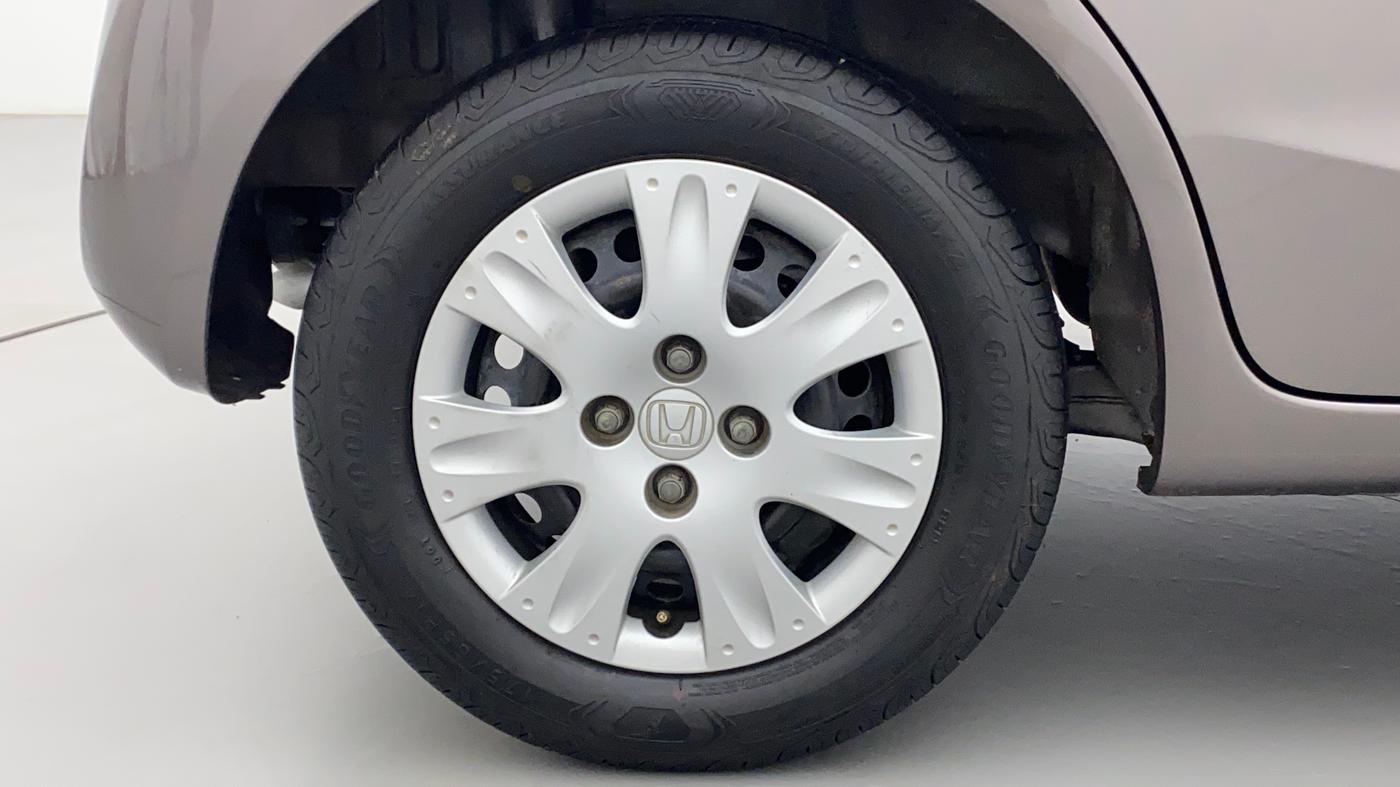 2017 Honda Brio S MT, Petrol, Manual, 46,375 km, Right Rear Wheel