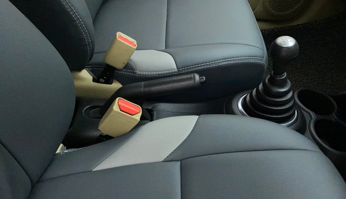 2017 Honda Brio S MT, Petrol, Manual, 46,375 km, Gear Lever