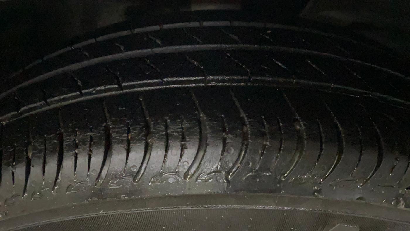 2022 Maruti New Wagon-R VXI 1.0, CNG, Manual, 33,179 km, Right Front Tyre Tread
