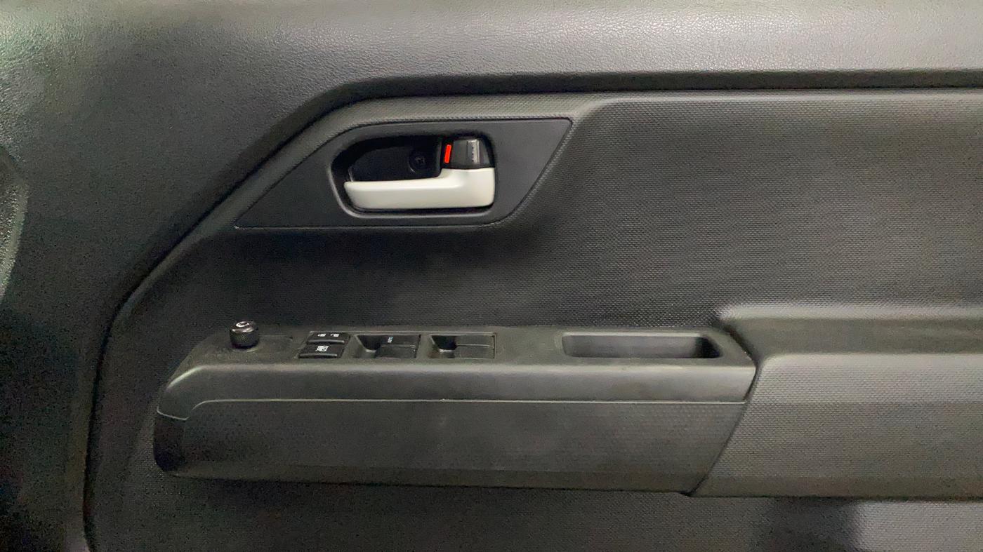 2022 Maruti New Wagon-R VXI 1.0, CNG, Manual, 33,179 km, Driver Side Door Panels Control