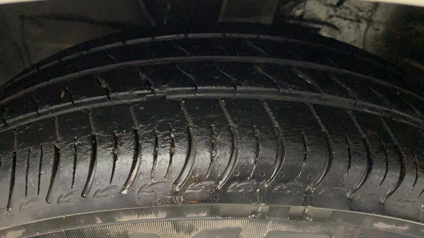 2022 Maruti New Wagon-R VXI 1.0, CNG, Manual, 33,179 km, Left Front Tyre Tread