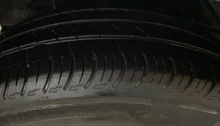 2022 Maruti New Wagon-R VXI 1.0, CNG, Manual, 33,179 km, Right Rear Tyre Tread