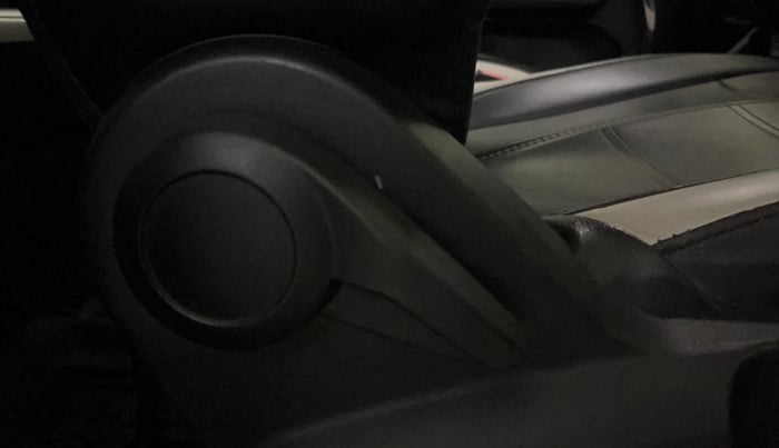 2022 Tata PUNCH  ACCOMPLISHED AMT CAMO EDITION, Petrol, Automatic, 16,069 km, Driver Side Adjustment Panel