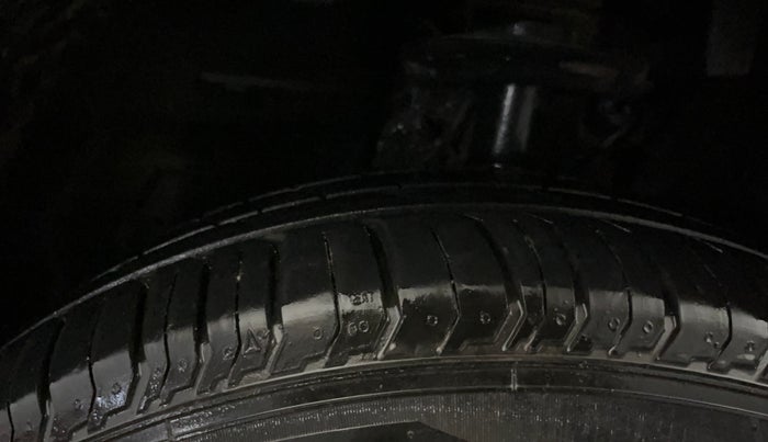 2022 Tata PUNCH  ACCOMPLISHED AMT CAMO EDITION, Petrol, Automatic, 16,069 km, Left Front Tyre Tread