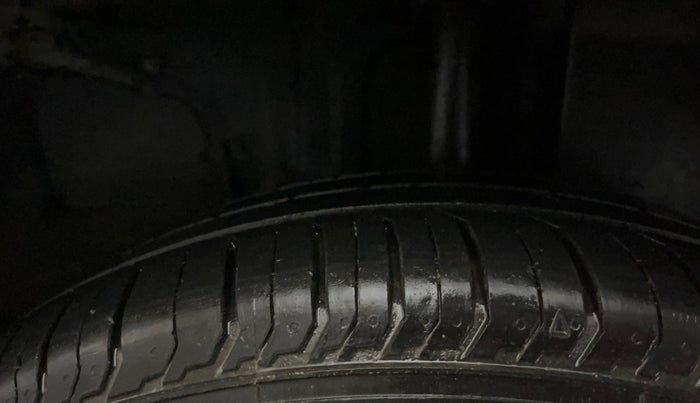 2022 Tata PUNCH  ACCOMPLISHED AMT CAMO EDITION, Petrol, Automatic, 16,069 km, Left Rear Tyre Tread