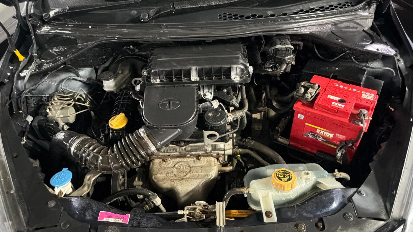 2018 Tata TIGOR XZA PETROL, Petrol, Automatic, 23,812 km, Engine View