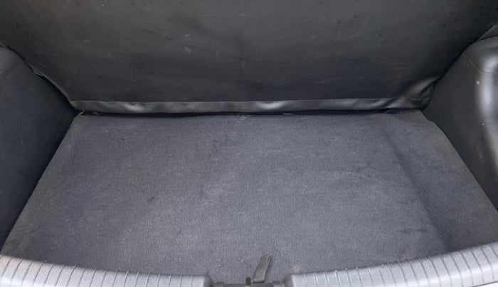 2014 Hyundai Grand i10 SPORTZ 1.2 KAPPA VTVT, Petrol, Manual, 33,629 km, Boot Inside