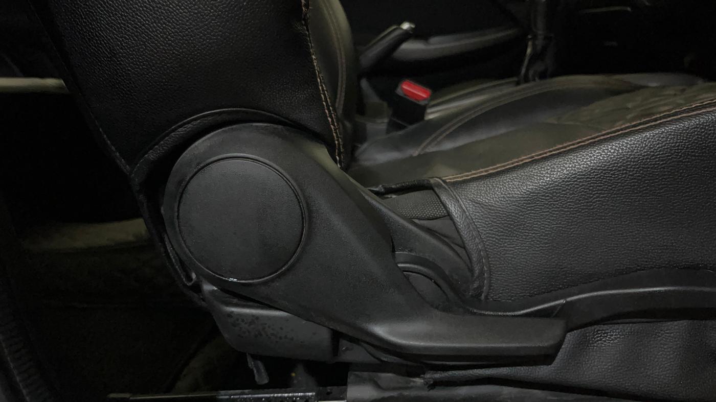 2021 Maruti Baleno ZETA PETROL 1.2, Petrol, Manual, 74,075 km, Driver Side Adjustment Panel