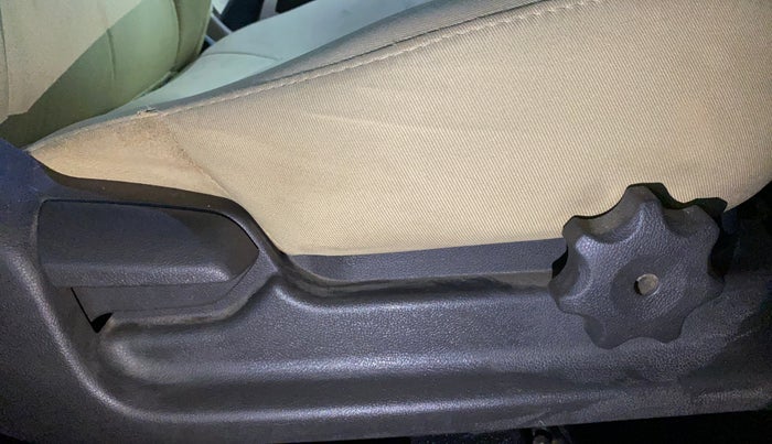 2015 Hyundai Verna FLUIDIC 4S 1.6 VTVT S, CNG, Manual, 71,738 km, Driver Side Adjustment Panel