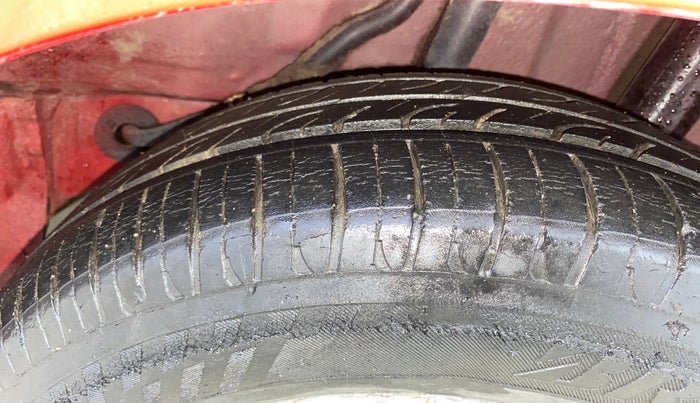 2015 Honda Brio VX AT, Petrol, Automatic, 72,371 km, Left Rear Tyre Tread