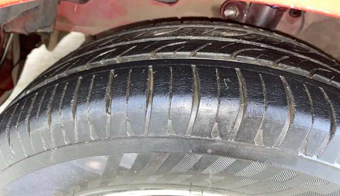 2015 Honda Brio VX AT, Petrol, Automatic, 72,371 km, Left Front Tyre Tread