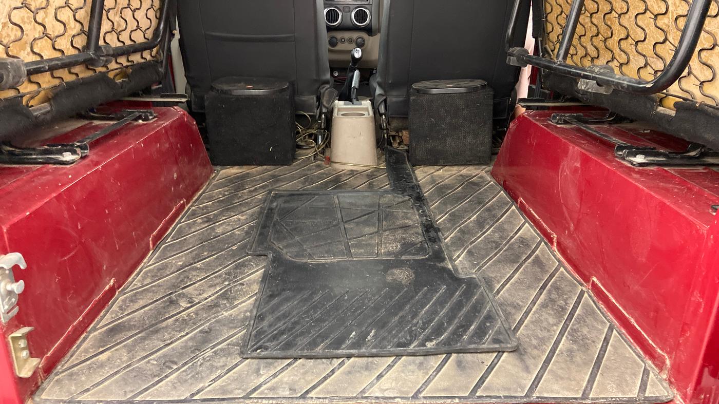 2018 Mahindra Thar CRDE 4X4 AC, Diesel, Manual, 25,743 km, Boot Inside