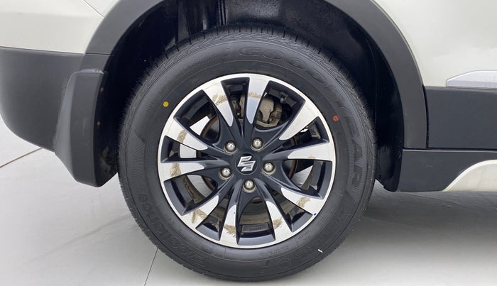 2017 Maruti S Cross ALPHA SHVS, Diesel, Manual, 28,444 km, Right Rear Wheel