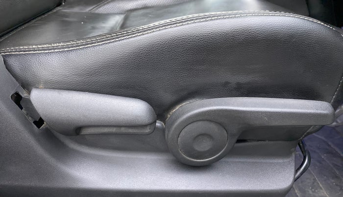 2017 Maruti S Cross ALPHA SHVS, Diesel, Manual, 28,444 km, Driver Side Adjustment Panel